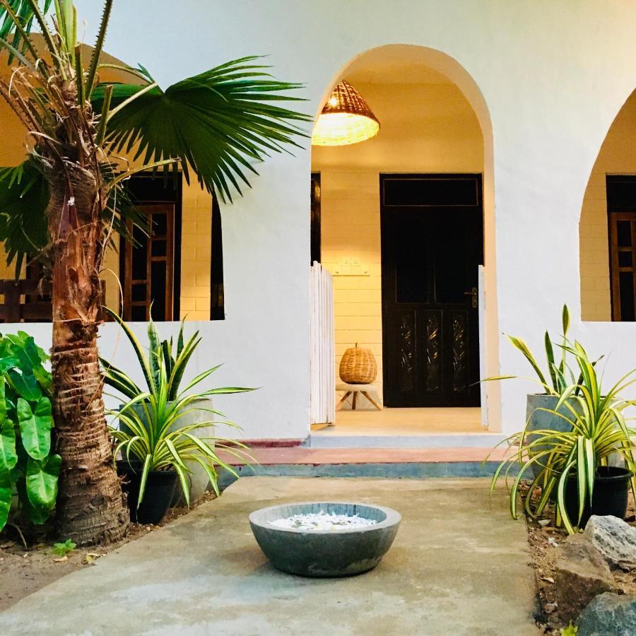 Little Lagoon Hostel Baie d'Arugam Extérieur photo