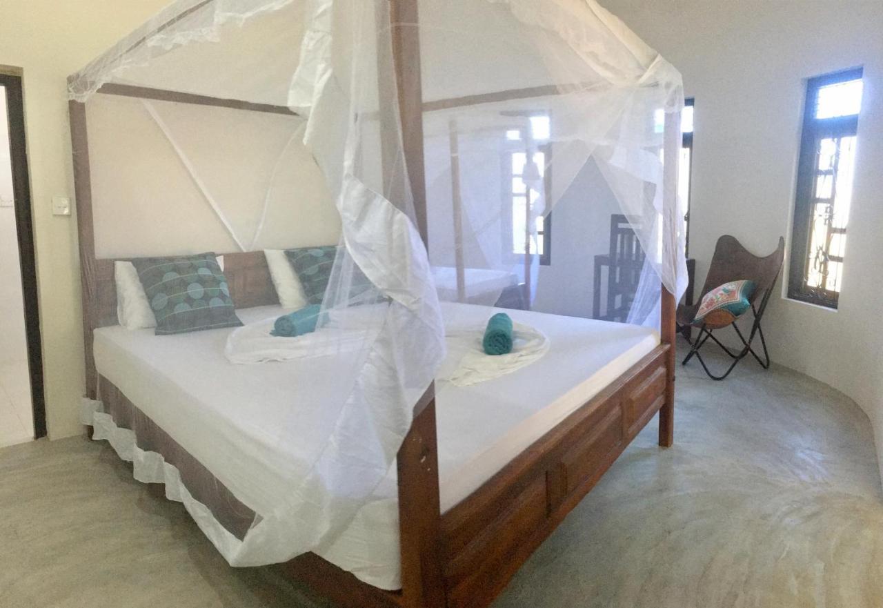 Little Lagoon Hostel Baie d'Arugam Extérieur photo