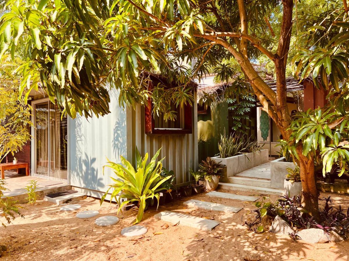 Little Lagoon Hostel Baie d'Arugam Extérieur photo