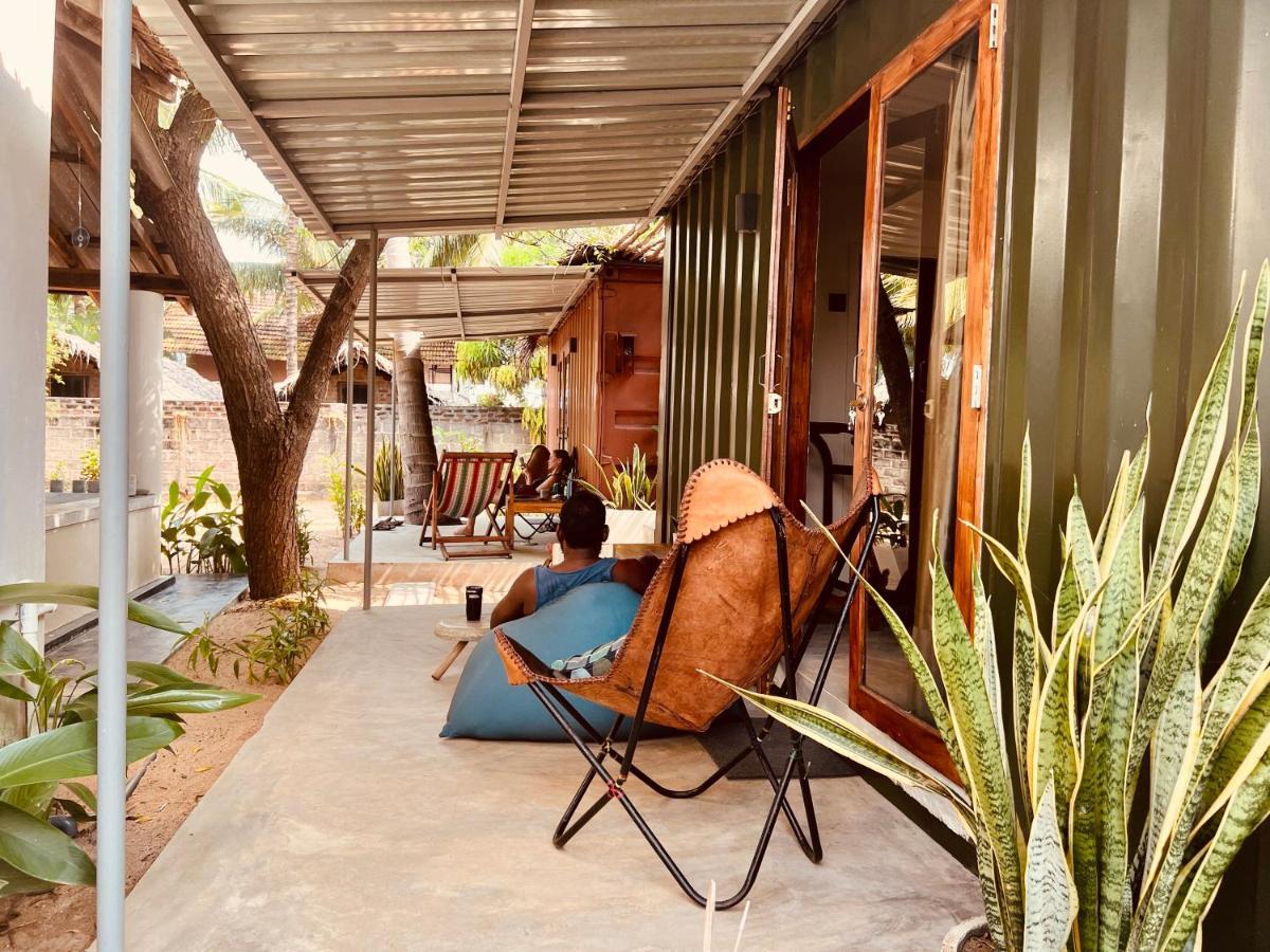 Little Lagoon Hostel Baie d'Arugam Extérieur photo