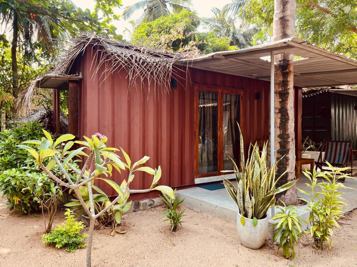Little Lagoon Hostel Baie d'Arugam Extérieur photo