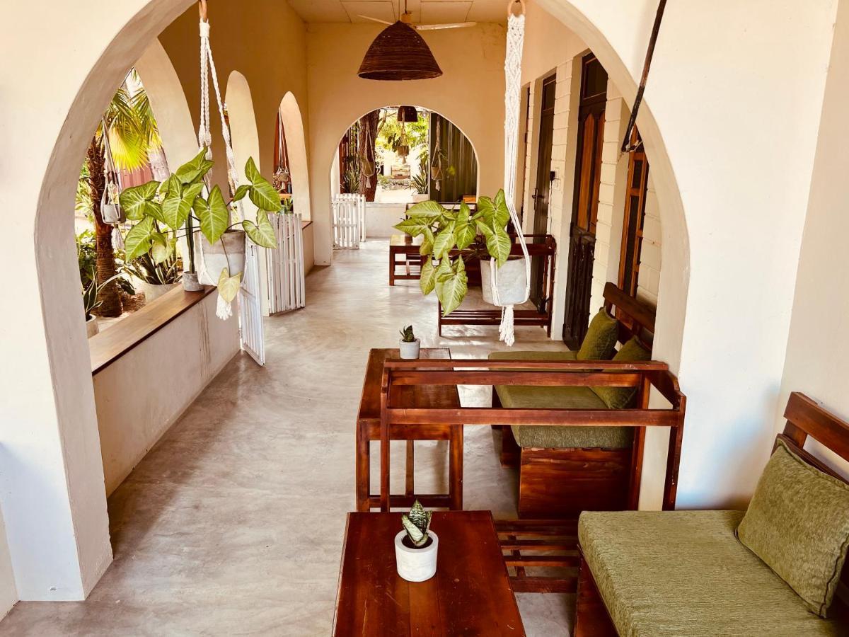 Little Lagoon Hostel Baie d'Arugam Extérieur photo